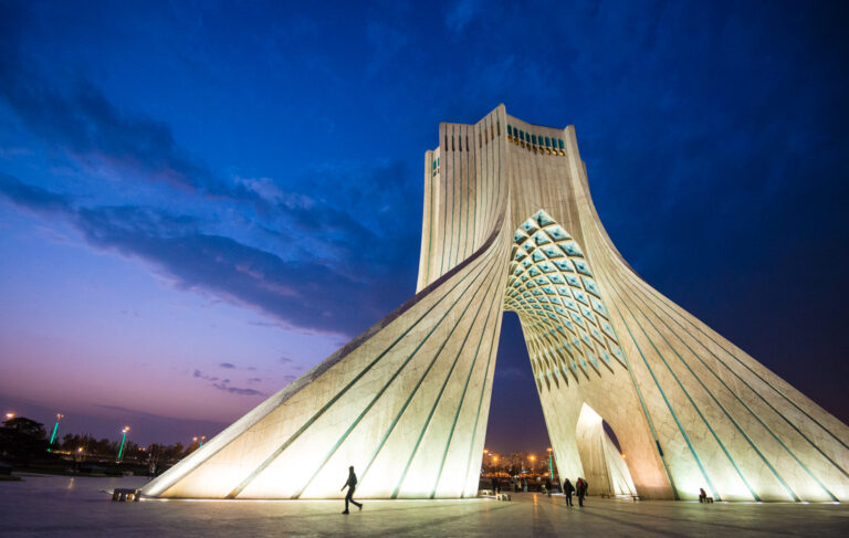 نقاشی ساختمان درتهران